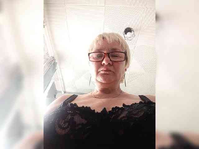 HelenaGloss's sex show image