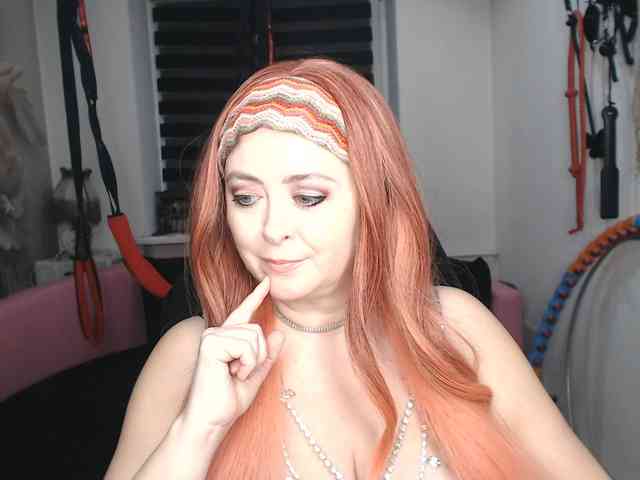 Изображение секс-шоу модели missGODDESS