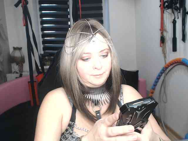 Изображение секс-шоу модели missGODDESS