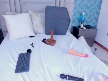 niiamoore_'s sex show image