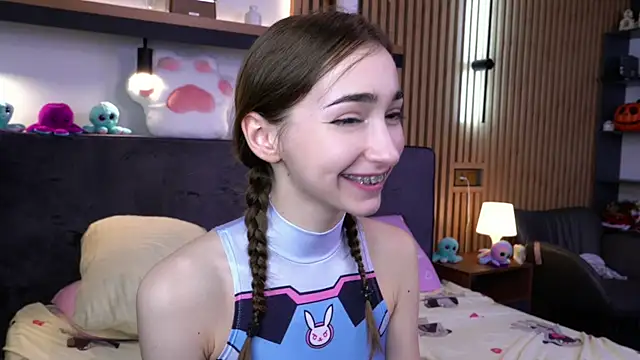 PollyBeev's sex show image