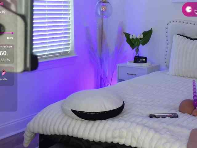 Изображение секс-шоу модели Violet888