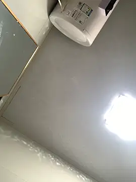 Aimeil's sex show image