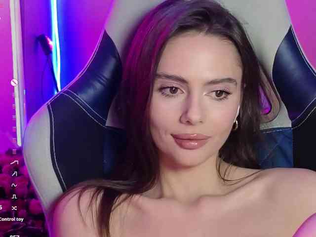 Allla's sex show image