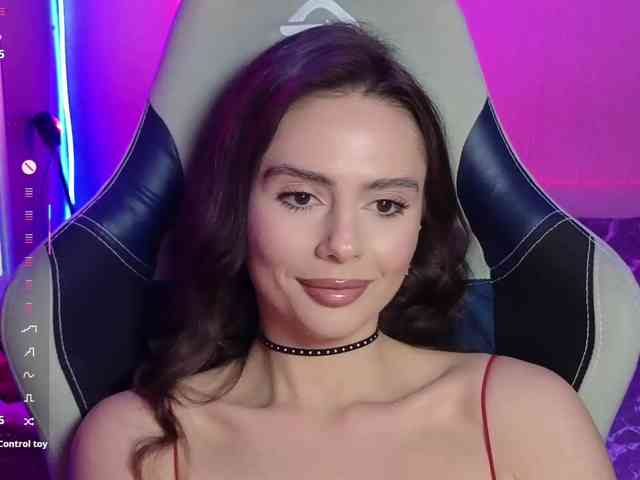 Allla's sex show image
