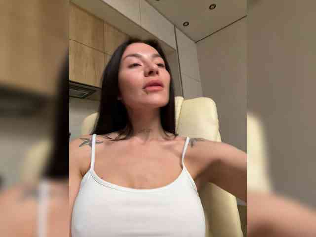 Изображение секс-шоу модели LunaDesire