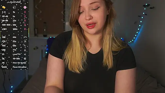 Изображение секс-шоу модели CuteSharloti Изображение секс-шоу модели CuteSharloti