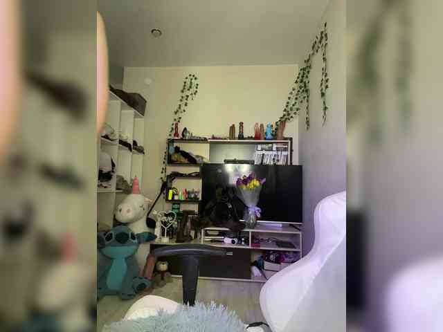 YoloLove's sex show image YoloLove's sex show image