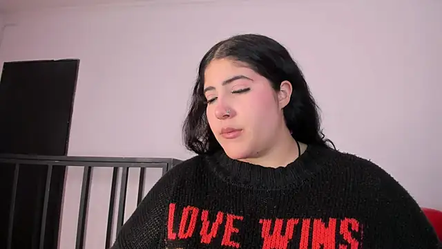 AmberiniHoffman's sex show image