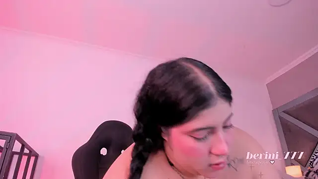 Изображение секс-шоу модели AmberiniHoffman