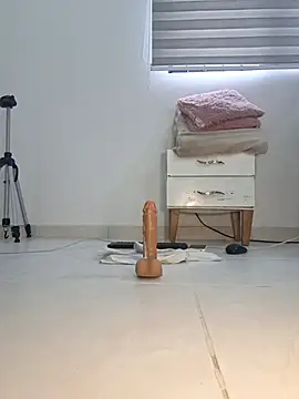 Anal_Luucia's sex show image