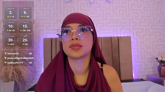 Изображение секс-шоу модели naishaa_