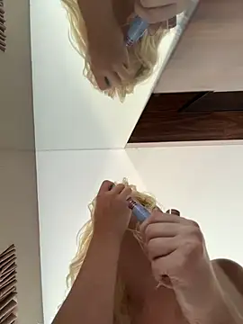 RonnieKiss's sex show image