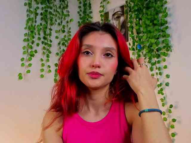 Изображение секс-шоу модели Linaage Изображение секс-шоу модели Linaage