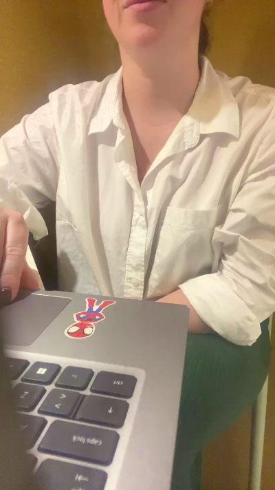 WhiteBubs's sex show image WhiteBubs's sex show image