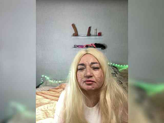 SVETIKBOMBOCHKA's sex show image SVETIKBOMBOCHKA's sex show image