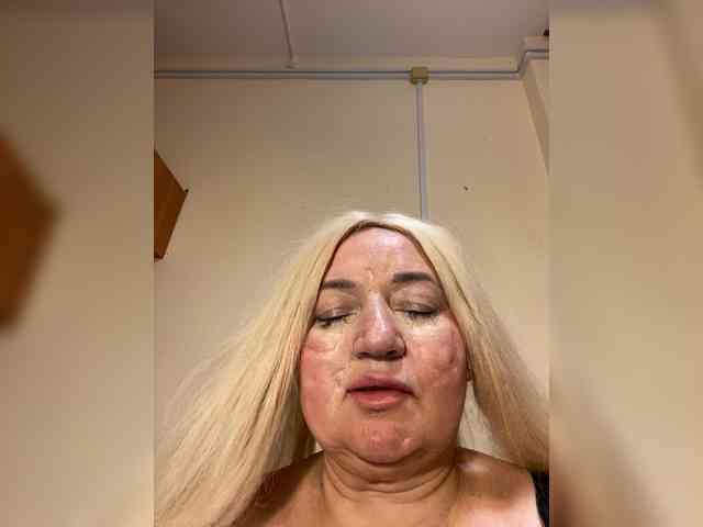 SVETIKBOMBOCHKA's sex show image