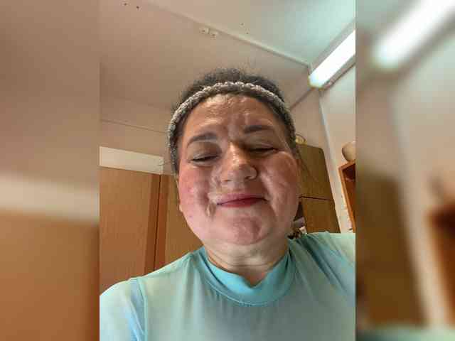 SVETIKBOMBOCHKA's sex show image