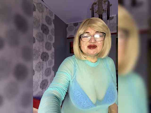 Sexshow-Bild von SVETIKBOMBOCHKA Sexshow-Bild von SVETIKBOMBOCHKA