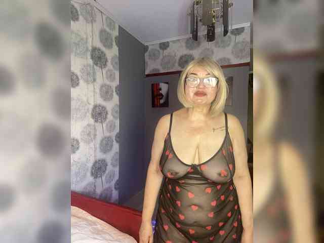Sexshow-Bild von SVETIKBOMBOCHKA Sexshow-Bild von SVETIKBOMBOCHKA