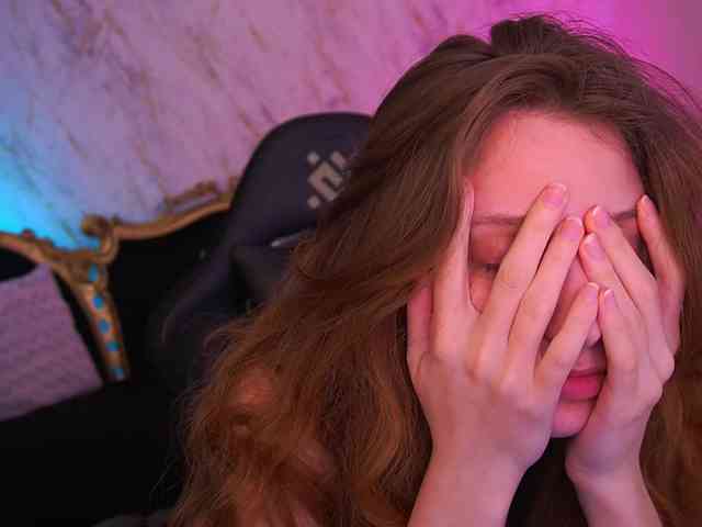 Sexshow-Bild von CuteeFoxy Sexshow-Bild von CuteeFoxy