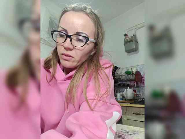 Alenushka888's sex show image