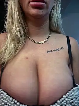 Sexshow-Bild von IsabellaNoirr