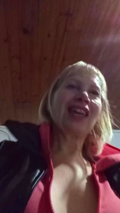 Изображение секс-шоу модели Sexymilf69_