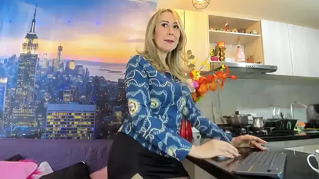 ashleymilf_1's sex show image