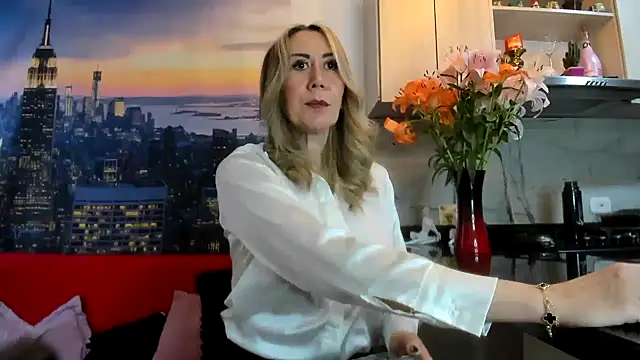 ashleymilf_1's sex show image