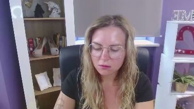 xZoey's sex show image