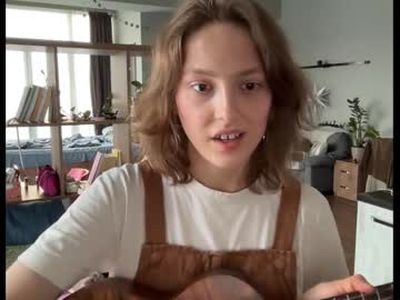 holydori's sex show image