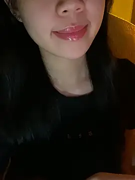 Изображение секс-шоу модели Uyennii02