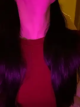 Изображение секс-шоу модели Uyennii02