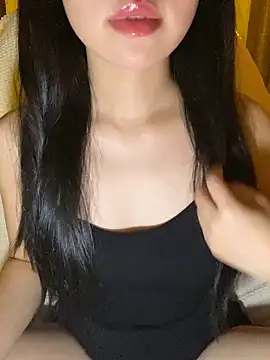 Изображение секс-шоу модели Uyennii02