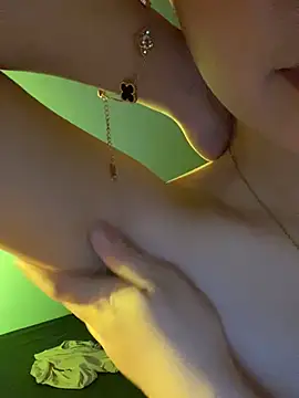 Uyennii02's sex show image