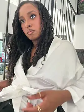 Your_Paris's sex show image