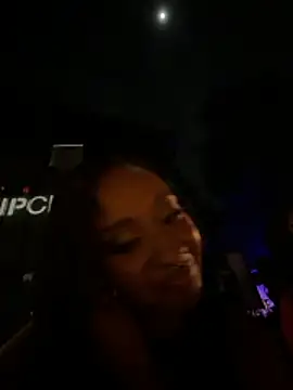 Your_Paris's sex show image