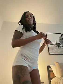 Your_Paris's sex show image