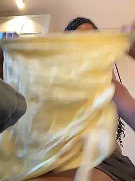 Your_Paris's sex show image