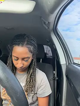 Your_Paris's sex show image