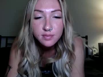 anisummers's sex show image