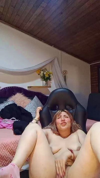 Sexshow-Bild von sofhialyhh Sexshow-Bild von sofhialyhh