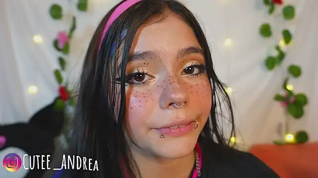 cutee_andrea's sex show image