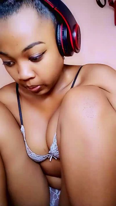 Изображение секс-шоу модели Elysca