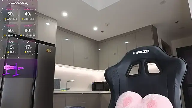 Изображение секс-шоу модели asianqueeny Изображение секс-шоу модели asianqueeny