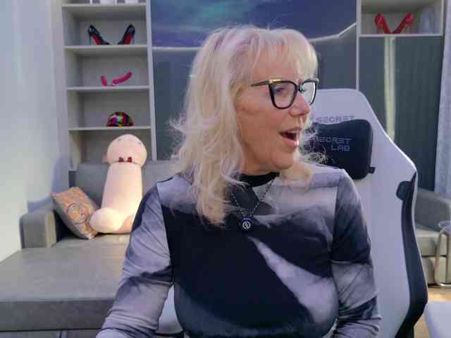 Изображение секс-шоу модели FitCougar