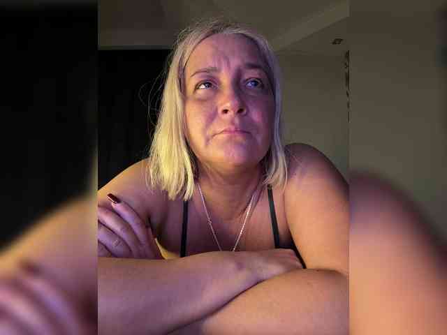 Eva-Bella's sex show image