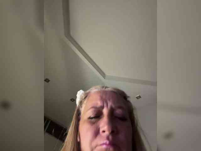 Eva-Bella's sex show image