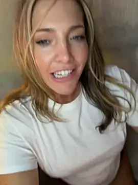 hollyharmd's sex show image hollyharmd's sex show image